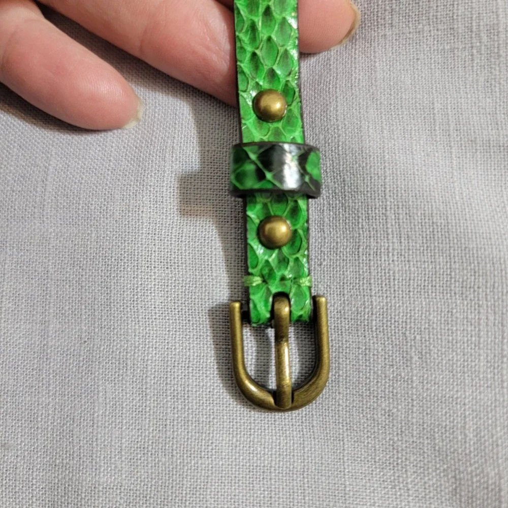 Ann Taylor Womens Green Snakeskin Embossed Leather Skinny‎ Belt Size M 271022